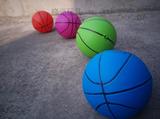 2个包邮球类玩具篮球儿童拍拍球皮球正品淘气堡皮球多彩小篮球