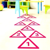 自粘墙贴纸贴画三角形数字跳格子儿时游戏幼儿园儿童房间创意装饰