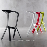现代宜家极简约主义时尚设计师家具鲨鱼嘴酒吧台椅可叠加高脚凳子