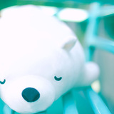 日本北极熊抱枕 毛绒车用抱抱熊 办公室靠垫生日礼物玩具玩偶公仔