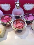 正品日本代购LADUREE拉杜丽贵族玫瑰花瓣造型粉嫩胭脂 腮红