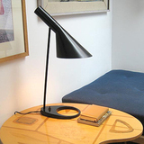 北欧简约个性创意小清新设计师的灯卧室床头书房灯意大利台灯