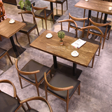复古咖啡厅桌椅组合 北欧设计师实木椅牛角椅 简约背靠西餐厅桌椅