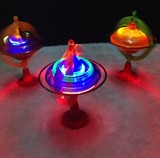 2015年新款创意魔术闪光陀螺 带拉尺音乐UFO陀螺热销地摊玩具批发