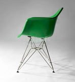 伊姆斯北欧风格时尚简约休闲DAR Chair不锈钢固定扶手椅餐椅