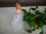芭比娃娃小孩玩具批发婚纱裙摆件衣服白雪公主可儿景区地摊玩具