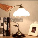 欧式触摸感应玻璃莲花灯罩床头书房卧室简约节能实木阅读创意台灯