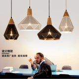 餐厅吊灯创意复古美式工业灯具北欧后现代实木铁艺镂空咖啡馆吊灯