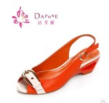 Daphne/达芙妮专柜正品夏季新品女鞋中跟鱼嘴扣带优雅白搭女凉鞋