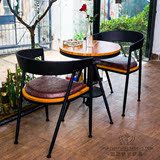铁艺实木休闲创意桌椅组合酒吧阳台桌椅时尚咖啡厅小圆桌三件套装