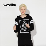 Westlink西遇2016春季新款 黑白字母横条连帽宽松套头男卫衣