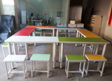 定制六边形学生桌彩色梯形桌组合桌椅单双层彩色培训桌美术桌椅