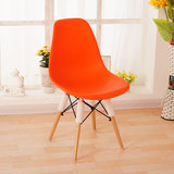 伊姆斯椅休闲洽谈椅餐桌椅设计师简约实木塑料椅宜家新款创意椅