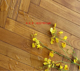 二手实木地板\改刀缅甸柚木17.5mm99成新\人字拼上好木蜡油的地板