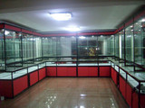 精品展示架 钛合金展柜货架广州 精品货架 槽板展柜 玻璃柜台