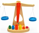 蒙氏教具 木制天平枰玩具 宝宝平衡游戏 木质益智儿童玩具1-2-3岁
