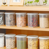 日本进口厨房塑料密封罐 圆形食品保鲜盒冰箱收纳盒家用收纳罐子