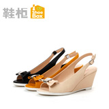 达芙妮旗下SHOEBOX/鞋柜 凉鞋 夏季新款 简约纯色坡跟鱼嘴女凉鞋