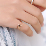 韩版个性时尚可爱镀18K玫瑰金蝴蝶开口戒指钛钢彩金饰品尾戒礼物