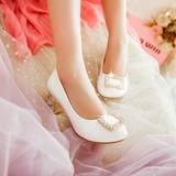 春季韩版小清新白色淑女漆皮中跟单鞋闪亮水钻方扣时尚公主女鞋子