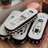 包邮韩版男女学生个性笔袋帆布文具收纳盒大容量创意黑白简约笔盒