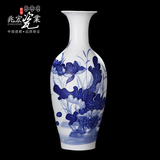 兆宏 景德镇陶瓷器 中式 青花浮雕年年有鱼 古典荷叶台面中号花瓶