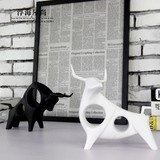北欧摆件现代简约创意客厅装饰品书房电视柜树脂工艺品黑白抽象牛