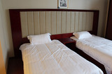 宾馆床酒店家具套房客房实木床架标准间软包靠单人床公寓1.2米床