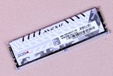 宇帷（AVEXIR）CORE系列 DDR4 3000 CL17 8GB 单条 白色LED雪装版