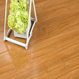 武汉扬子复合地板        超实木健康系列防潮型 · 摩登红橡