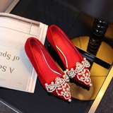 婚鞋红色女春秋季新款新娘鞋红鞋珍珠尖头浅口单鞋中跟粗跟伴娘鞋