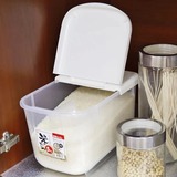 日本进口塑料5kg小米桶厨房用品装放米箱粮食收纳罐盛米盒储米缸