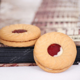 泰国进口珍珍Dewberry 草莓果酱奶油夹心曲奇饼干432克满58元包邮