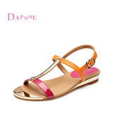 Daphne/达芙妮2015夏季 低跟坡跟拼色一字扣女凉鞋1015303115