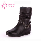 Daphne/达芙妮专柜正品 时尚冬季头层牛皮内增高女短靴1013608035