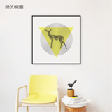 简优映画 现代抽象装饰画 圆形底纹黄色鹿 简约风动物挂画有框画