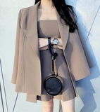 韩国独特设计OL简约灰色咖色锁边抹胸连体短裤+休闲西装套装女夏