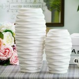 白色简约台面陶瓷花瓶摆件客厅家居装饰品圆形哑光水波纹插花花器