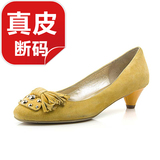 黄色绒面金属铆钉蝴蝶结浅口中跟羊皮单鞋品牌断码女鞋SSA1SF3006