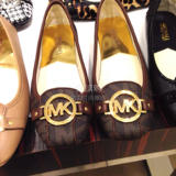 MK舒适百搭平底鞋 Michael Kors经典字母款女鞋