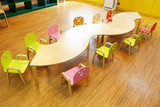实木儿童桌椅幼儿园早教培训班扇形桌梯形桌课桌椅拼接组合桌批发