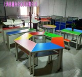 厂家批发学校家具学生课桌椅彩色组合幼儿园梯形桌少儿美术培训桌
