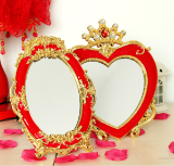 包邮结婚陪嫁用品高档新娘红色花边心形小镜子梳妆台式化妆镜腰镜