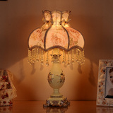 欧式卧室床头灯创意可调光美式客厅田园蕾丝布艺结婚礼物装饰台灯