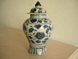 中国古代瓷器收藏品/元清时期的青花将军罐盖是元青花，罐是清代