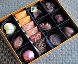 五冠代购比利时Godiva金装巧克力礼盒加装饰 15粒装