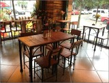 咖啡厅桌椅组合奶茶甜品店一桌两椅复古铁艺实木餐桌休闲餐厅桌椅