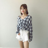 秋季新款韩版女宽松蝙蝠长袖V领棉麻格子衬衫单排扣衬衣+J49
