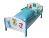幼儿园床儿童床幼儿园专用床批发幼儿园塑料床木质床批发博士小床