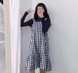 韩国复古学院少女风黑白格子鱼尾裙摆一字领宽松百搭背带裙连衣裙
